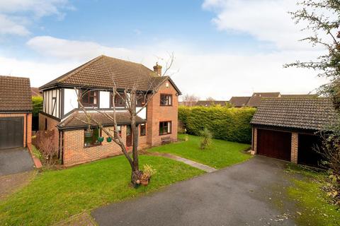 2 Everglade Close, Hartley, Longfield, DA3 7EZ