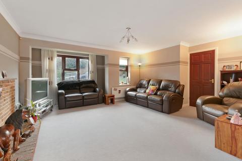 2 Everglade Close, Hartley, Longfield, DA3 7EZ