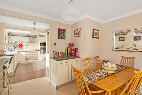 2 Everglade Close, Hartley, Longfield, DA3 7EZ