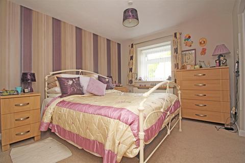 34 Wagtail Close, Horsham, RH12 5HL