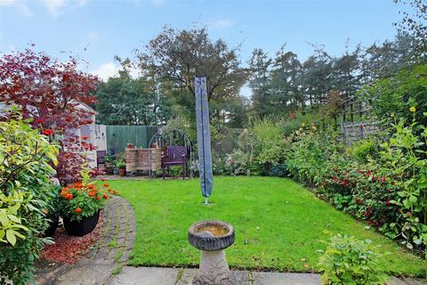 34 Wagtail Close, Horsham, RH12 5HL