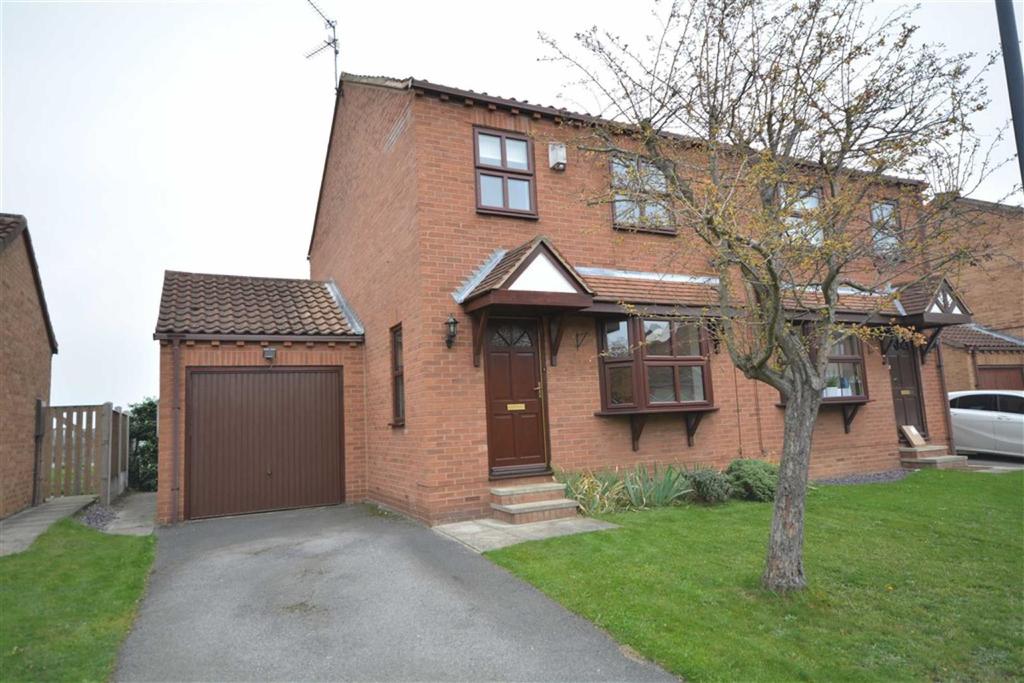 Queen Margarets Drive, Brotherton... 3 bed semidetached house £140,000