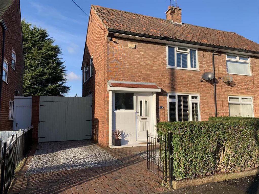 Staveley Road, Hull 2 bed semidetached house £115,000
