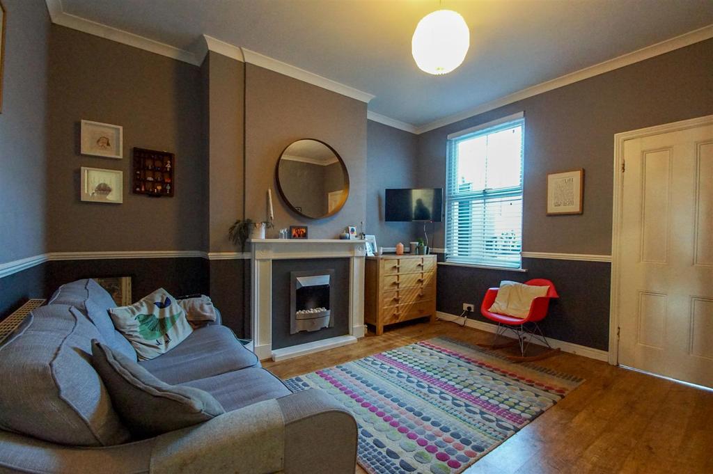 Lime Avenue, Leamington Spa 3 bed terraced house £325,000