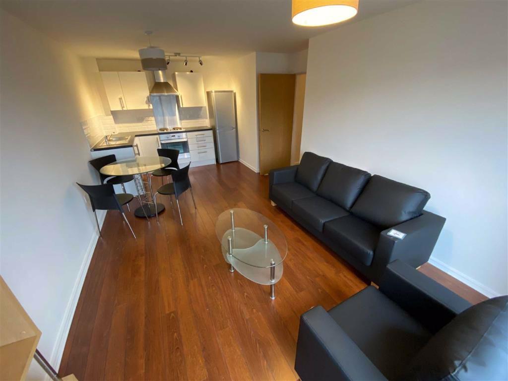 33 Duke Street, New Broughton 2 bed flat £700 pcm (£162 pw)