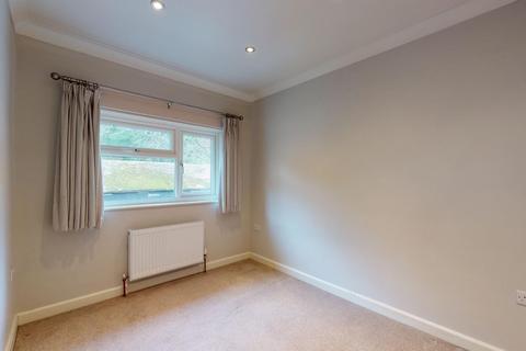 18 The Stade, Folkestone, CT19 6AB