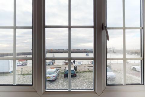 18 The Stade, Folkestone, CT19 6AB
