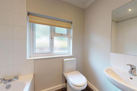 18 The Stade, Folkestone, CT19 6AB