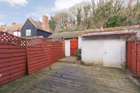 18 The Stade, Folkestone, CT19 6AB