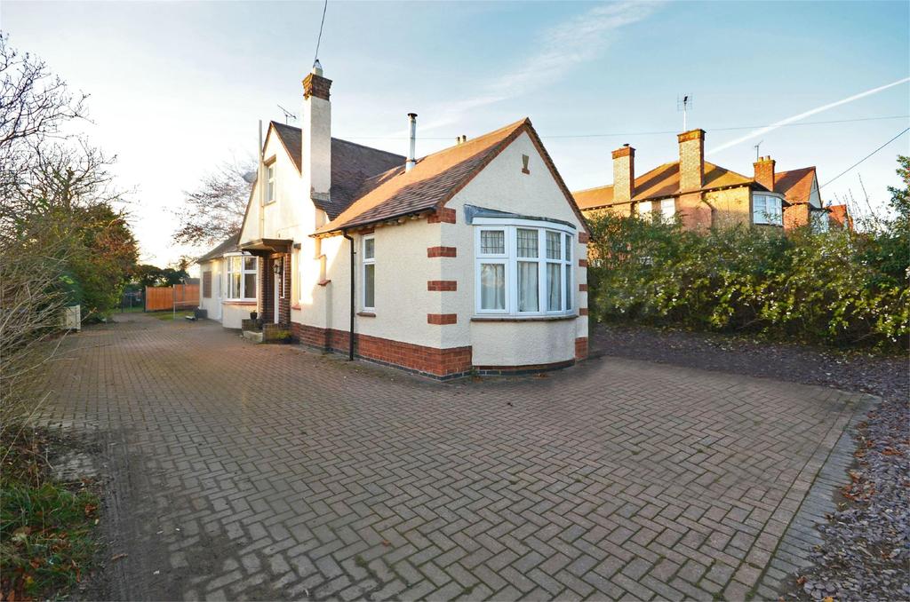 London Road, Raunds, Northamptonshire 4 bed detached house £1,100 pcm