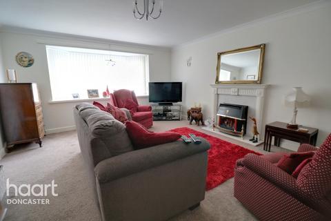 9 Lyndhurst Rise, Norton, Doncaster, DN6 9PT