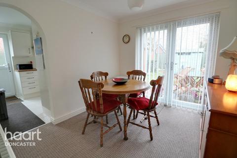 9 Lyndhurst Rise, Norton, Doncaster, DN6 9PT