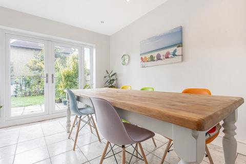 57 Strathmore Road, Teddington, TW11 8UH