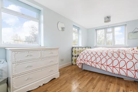 57 Strathmore Road, Teddington, TW11 8UH