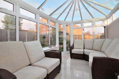 64 Henniker Gate, Chelmsford, CM2 6SB