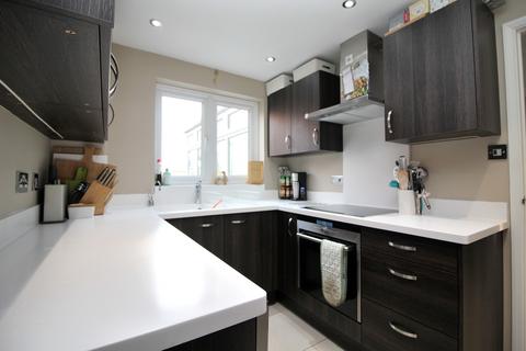 64 Henniker Gate, Chelmsford, CM2 6SB