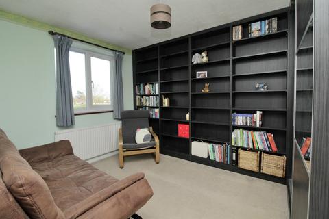 64 Henniker Gate, Chelmsford, CM2 6SB