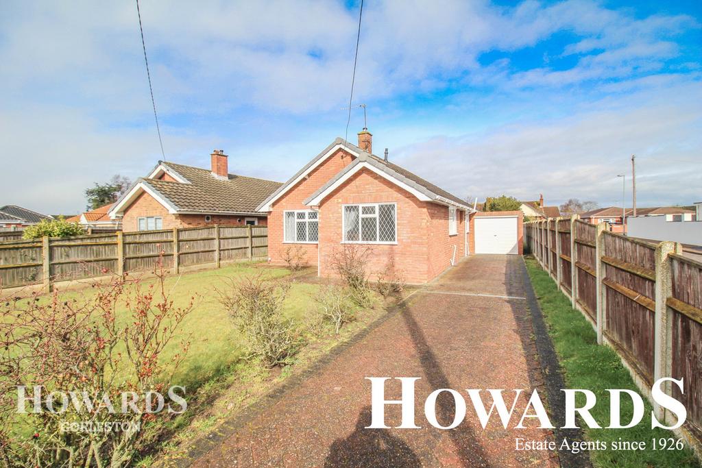 Busseys Loke, Bradwell 2 bed detached bungalow £280,000