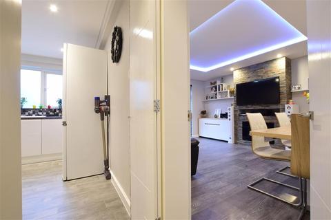15 Jengar Close, Sutton, SM1 4DX