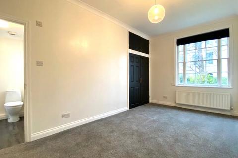 Studio to rent, Castle Hill, Reading, Berkshire, RG1