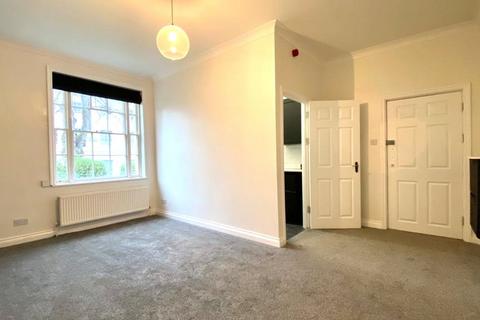 Studio to rent, Castle Hill, Reading, Berkshire, RG1