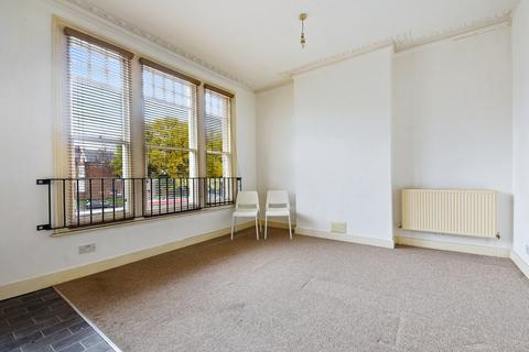 2 bedroom flat to rent, Archway Road, Archway, N19