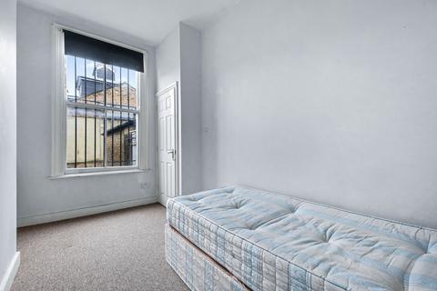 2 bedroom flat to rent, Archway Road, Archway, N19