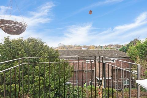 13 Thursley Gardens, London, SW19 6JT
