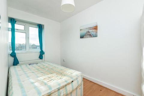 13 Thursley Gardens, London, SW19 6JT