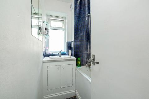 13 Thursley Gardens, London, SW19 6JT
