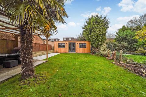 38 Bazalgette Gardens, New Malden, KT3 5HF