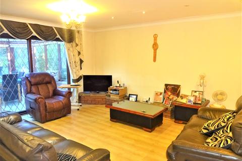 9 Richmond Gardens, Harrow, HA3 6AN