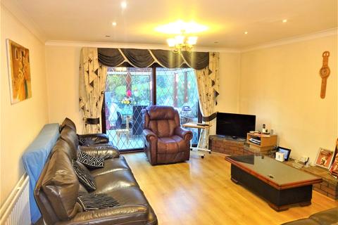 9 Richmond Gardens, Harrow, HA3 6AN