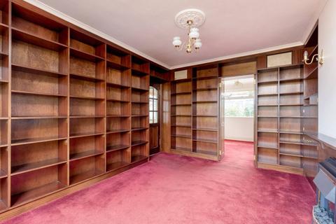 69 Comiston View, Edinburgh, EH10 6LZ