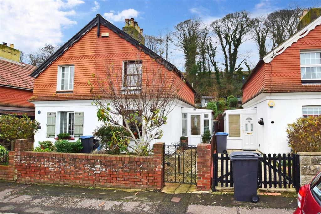 Castlemount Road, Dover, Kent 1 bed semidetached house £220,000