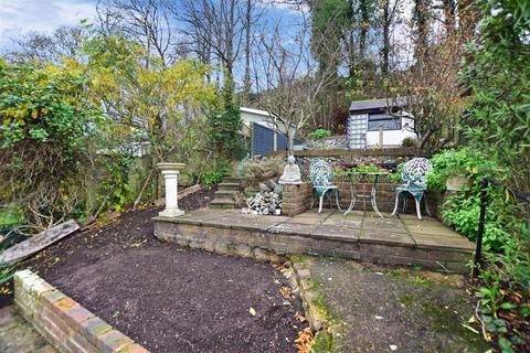 14 Castlemount Road, Dover, CT16 1SP
