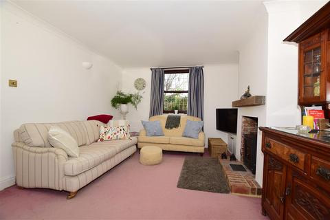 14 Castlemount Road, Dover, CT16 1SP