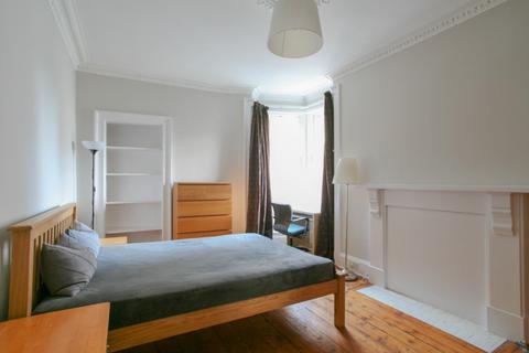 2 bedroom flat to rent, St Stephen Street, New Town, Edinburgh, EH3