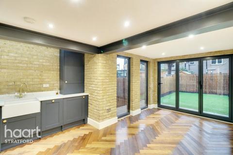 9 Harcourt Road, London, E15 3DX