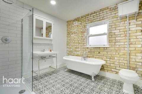 9 Harcourt Road, London, E15 3DX