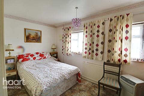99 Arundel Drive, Orpington, BR6 9JQ