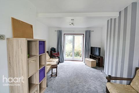99 Arundel Drive, Orpington, BR6 9JQ