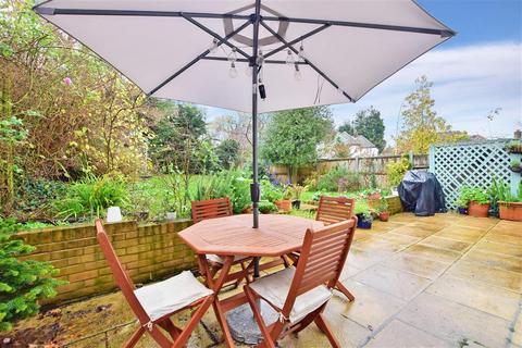 39 Russell Road, Buckhurst Hill, IG9 5QF