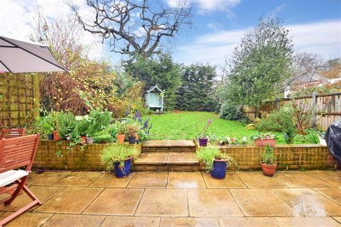 39 Russell Road, Buckhurst Hill, IG9 5QF