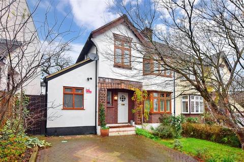 39 Russell Road, Buckhurst Hill, IG9 5QF