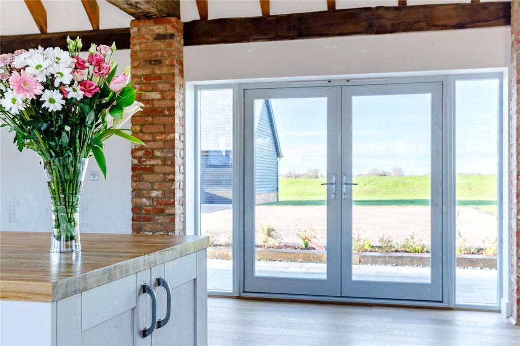 Kitchesitting/Dining