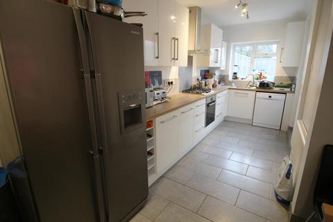 4 bedroom detached house to rent, Fenton Road, Bournemouth, Dorset, BH6