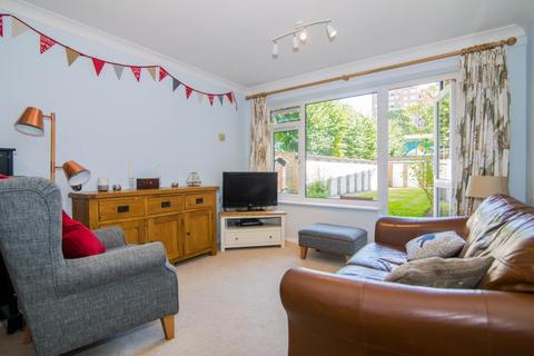 5, Hillside Court Crescent Road, Kingston Upon Thames, KT2 7RH