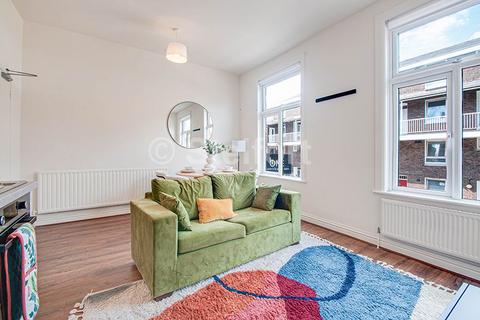 2 bedroom flat to rent, Hornsey Road, London, N19
