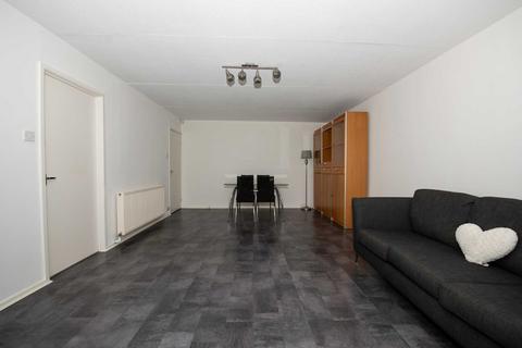 2 bedroom apartment to rent, Links View, Hilton Lane, Prestwich